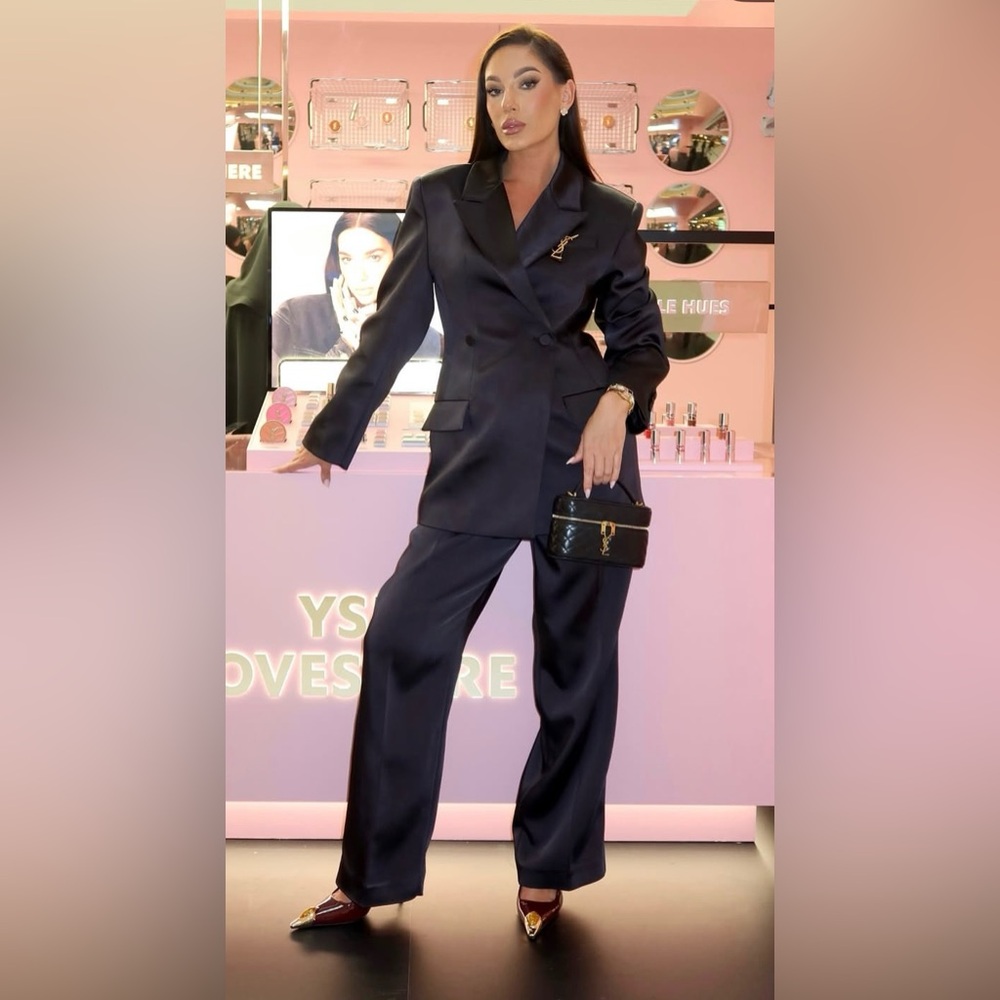 VIRAL NEW (SET ) NEW ZARA VIRAL MATCHING SATIN PANTS and BLAZER S 
🚨FIRM PRICE